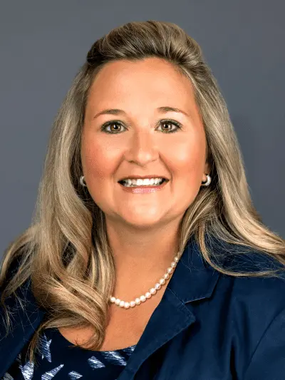 Tracey Pelton bio photo